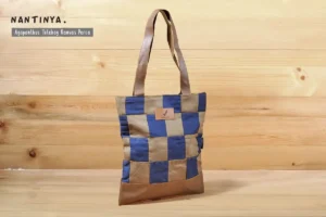 Agapanthus Totebag Kanvas Perca adalah pilihan goodie bag yang tepat untuk memenuhi kebutuhan seminar kit atau merchandise event Anda.